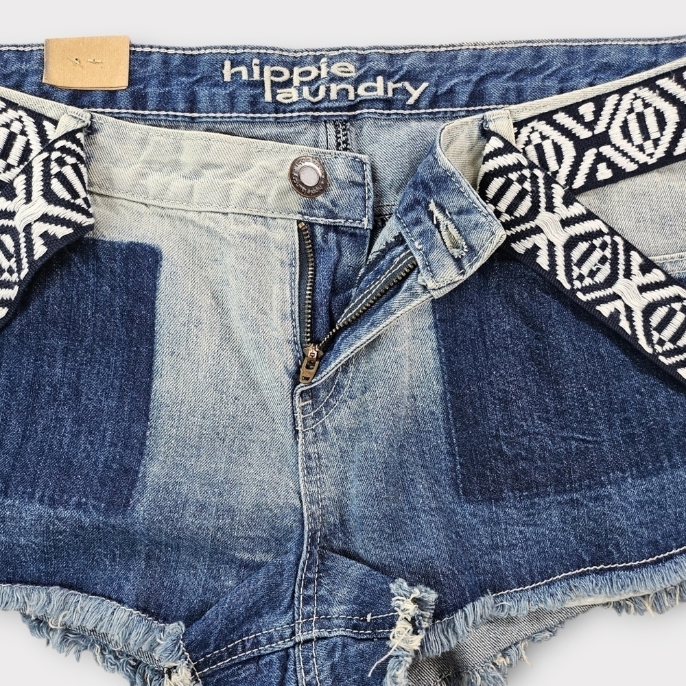 Hippie Laundry Boho Denim Belted Frayed Hem Shorts - Picture 4 of 12